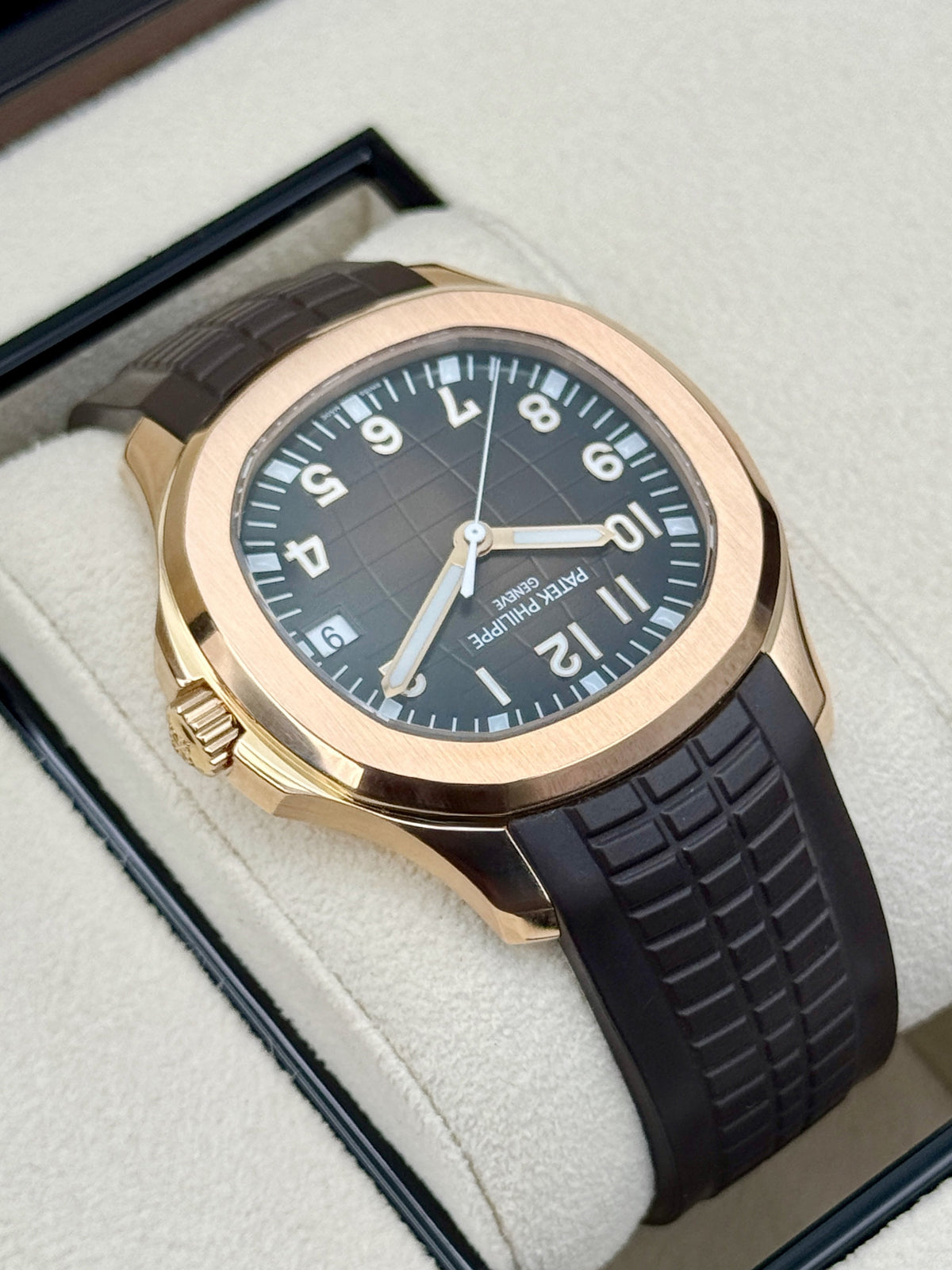 Patek Philippe Aquanaut 40.8mm 5167R-001 Rose Gold Brown Dial